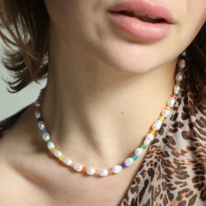 PEACHY & WILD PEARL RAINBOW NECKLACE