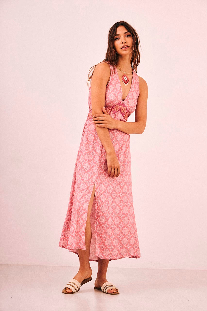 *NEKANE
MANDALAS CUT OUT DRESS

Ref. GF.ARON-000041