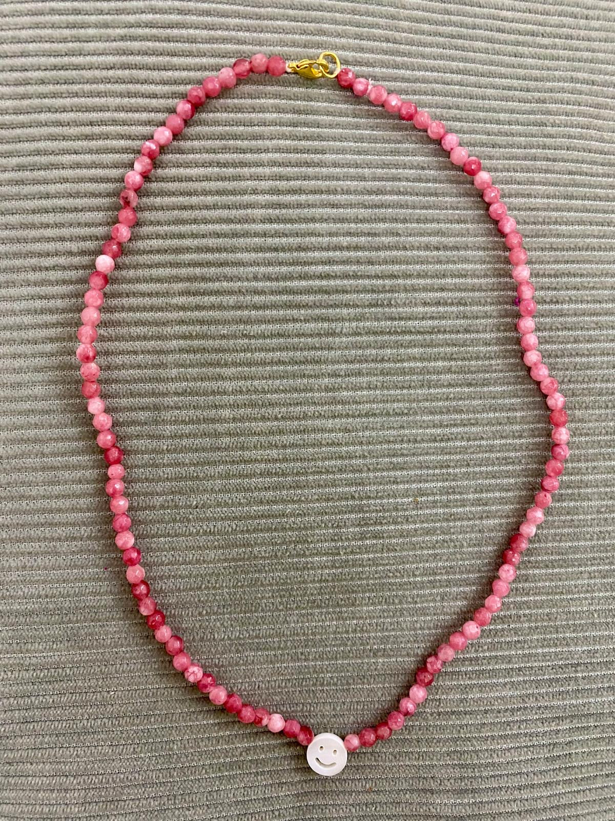 PEACHY & WILD PINK CHALCEDONY STONE SMILE FACE NECKLACE