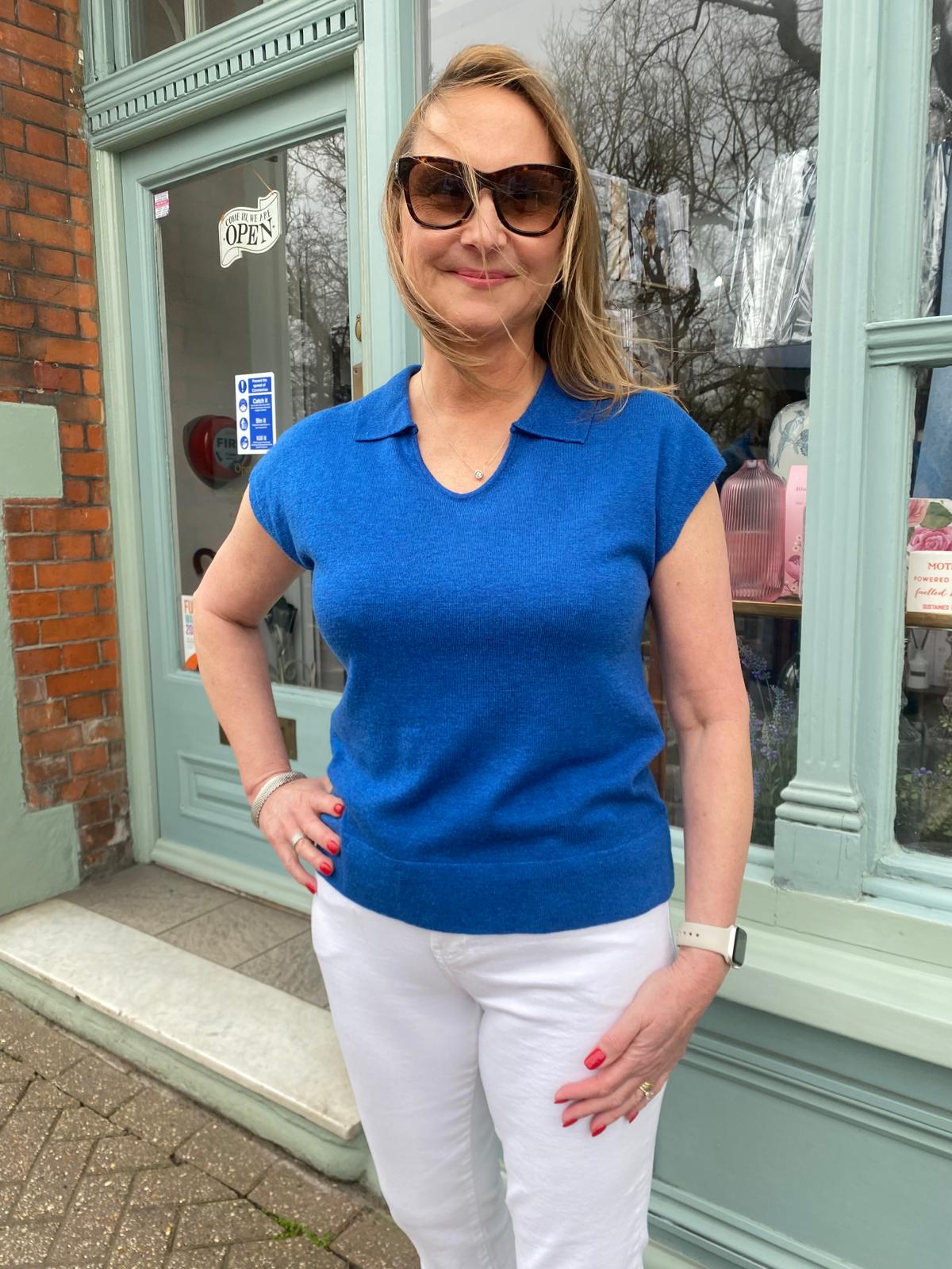 *COMPANIA FANTASTICA BLUE V-NECK KNITTED TOP 51C/10204
